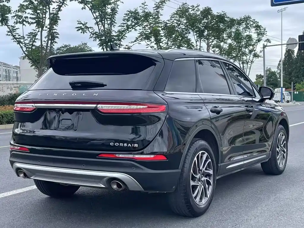 LINCOLN ADVENTURER 2022