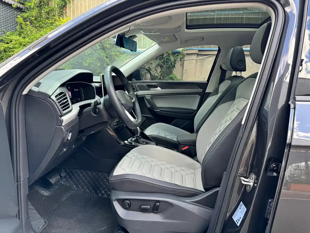 VOLKSWAGEN TAYRON 2023