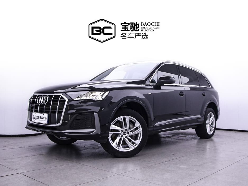 AUDI Q7 2021