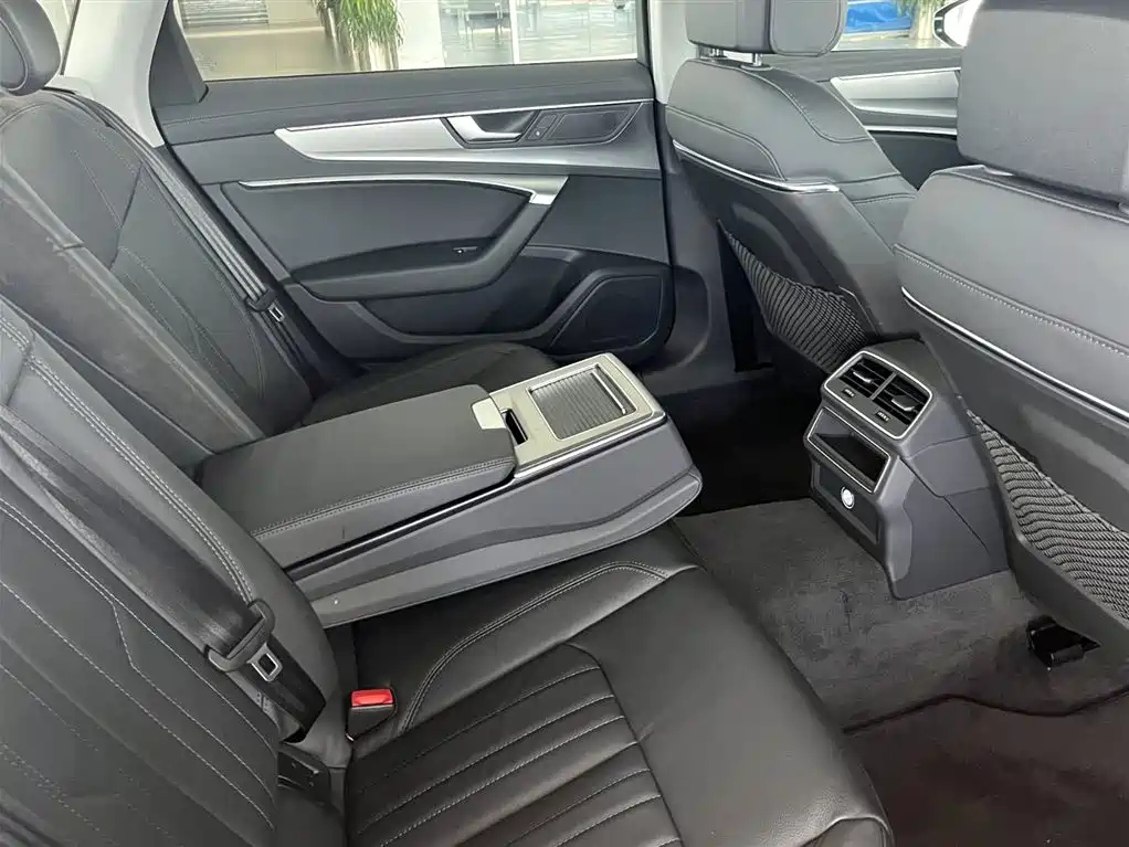 AUDI A6L 2021