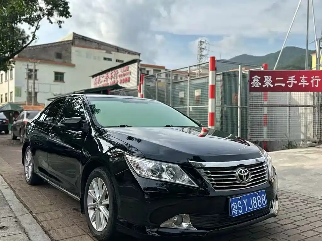 TOYOTA CAMRY 2012
