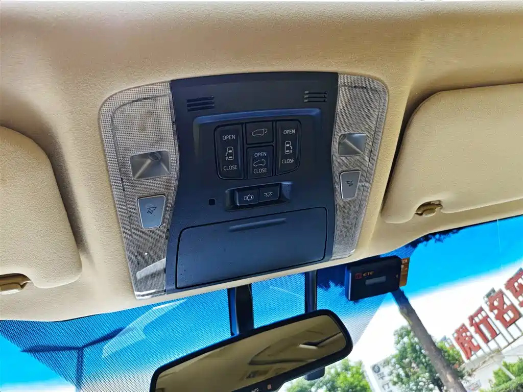 TOYOTA ALPHARD 2019
