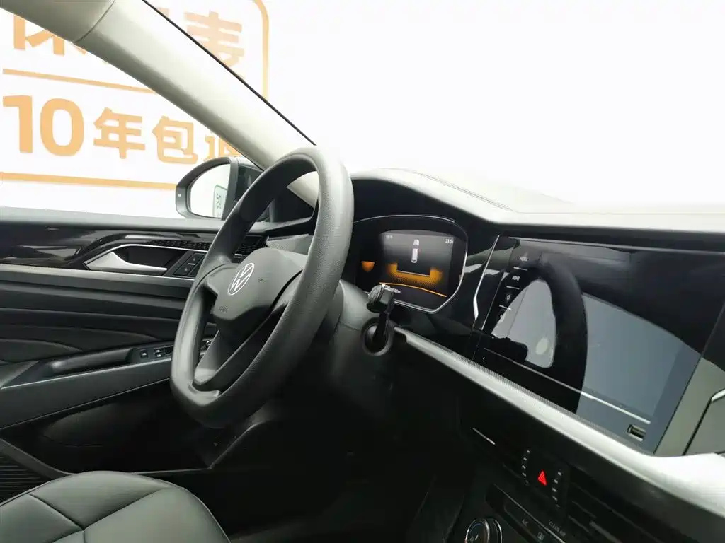 VOLKSWAGEN PASSAT 2022