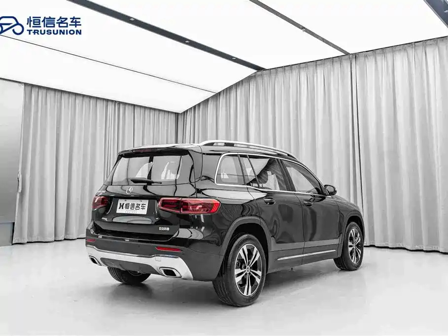 MERCEDES BENZ GLB 2024