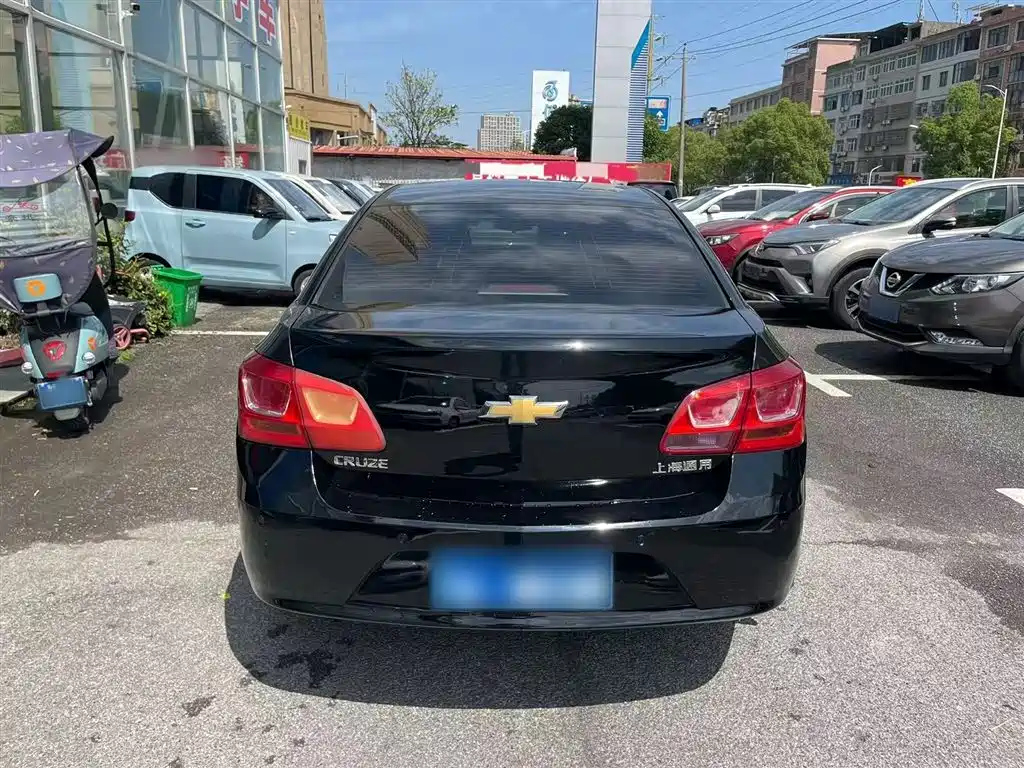 CHEVROLET CRUZE 2015