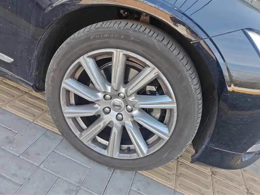 VOLVO S90 2020