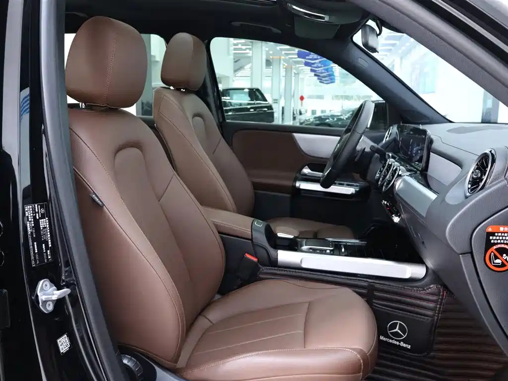 MERCEDES BENZ GLB 2022