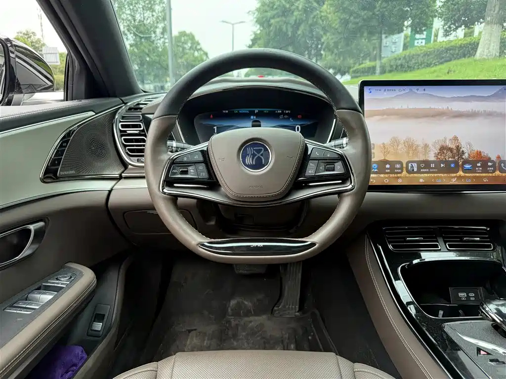 BYD HAN 2024
