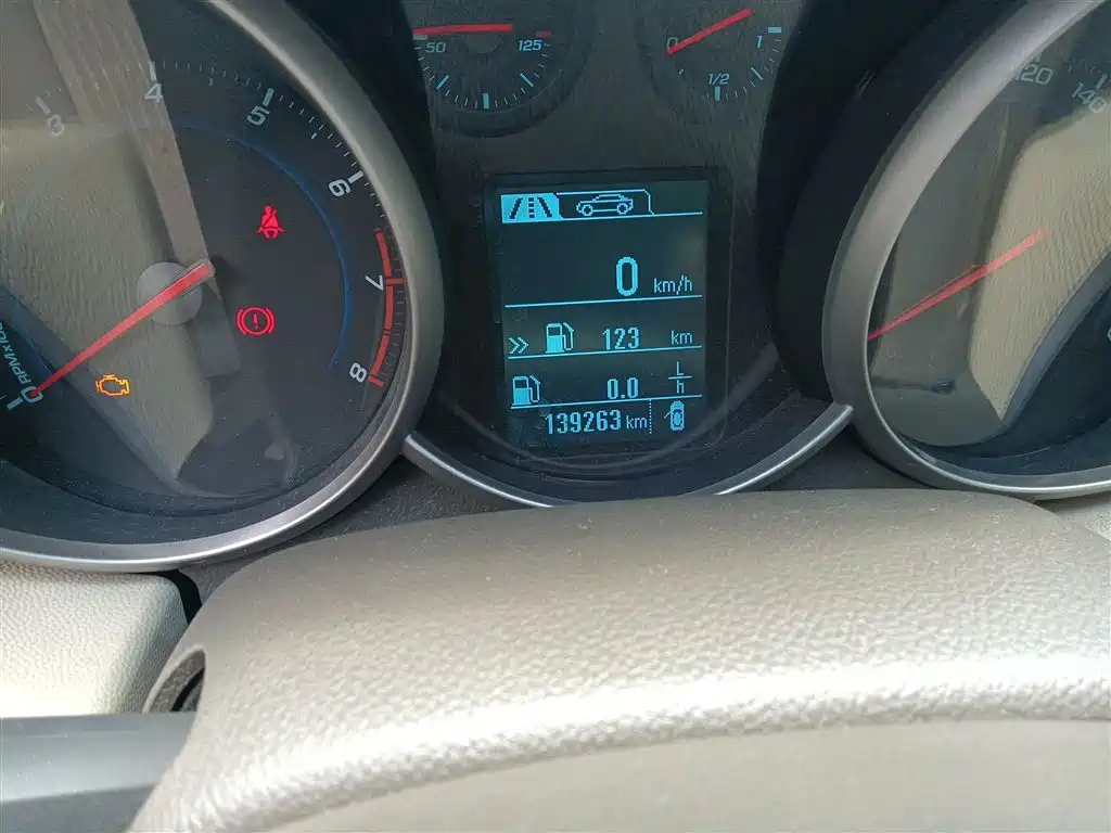CHEVROLET CRUZE 2015