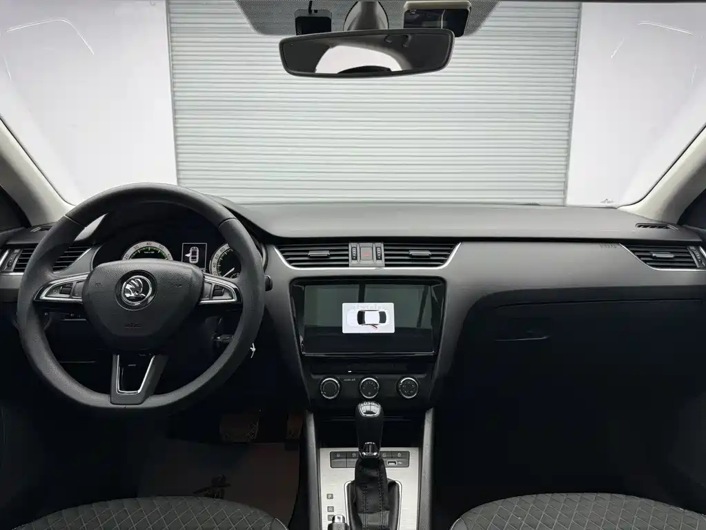 SKODA OCTAVIA 2020