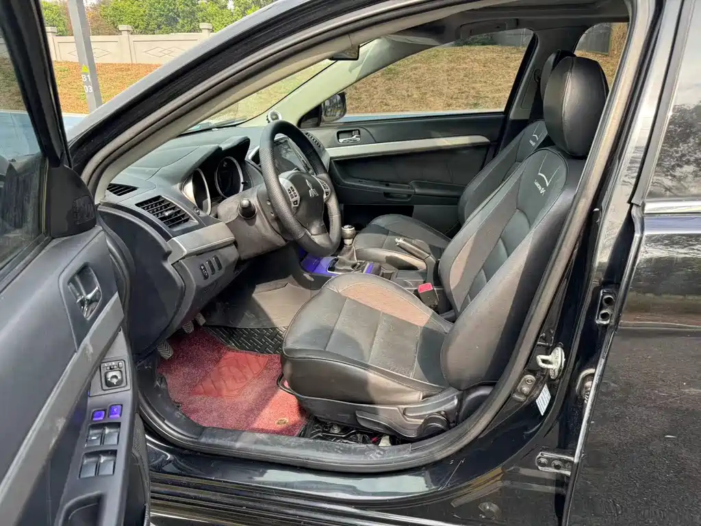 MITSUBISHI LANCER EX 2016