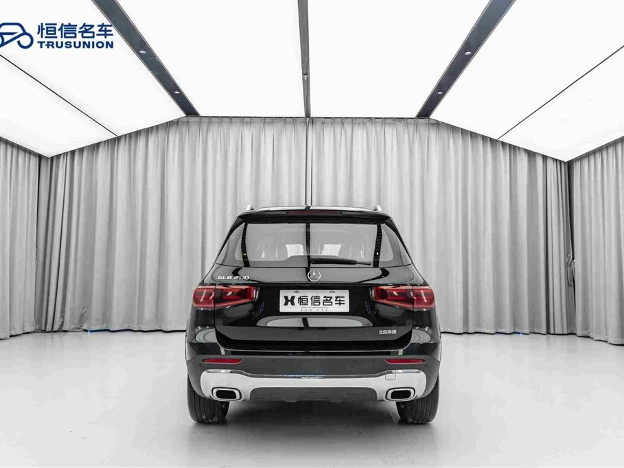 MERCEDES BENZ GLB 2024