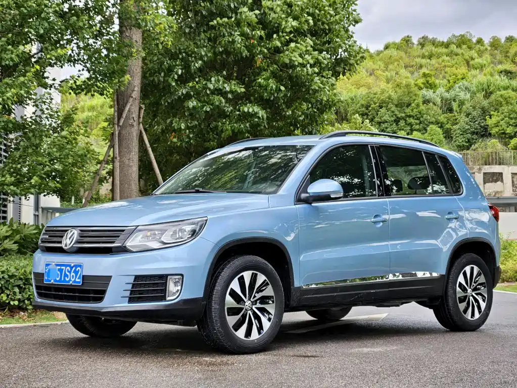 VOLKSWAGEN TIGUAN 2013