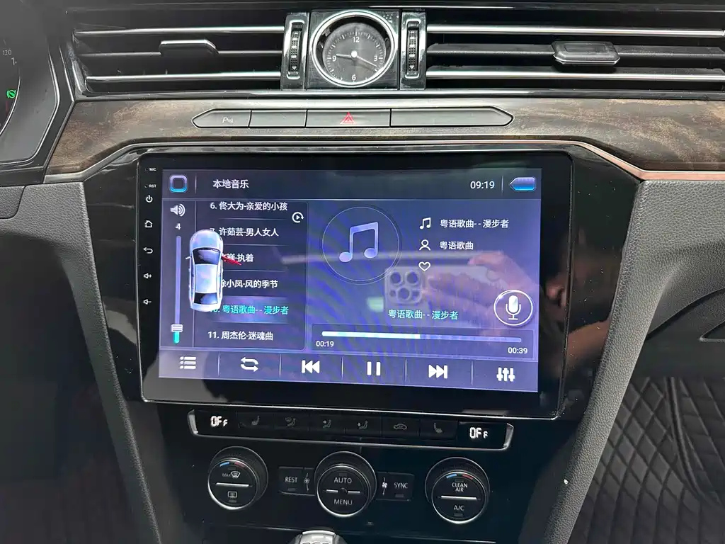 VOLKSWAGEN MAGOTAN 2018