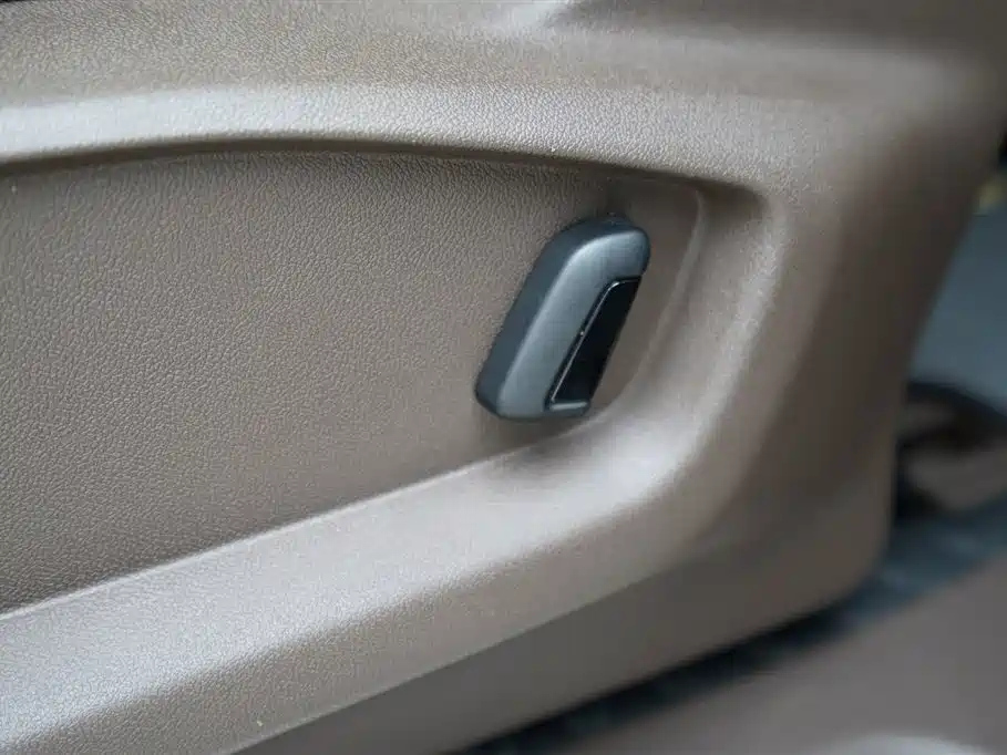 VOLKSWAGEN VILORAN 2020