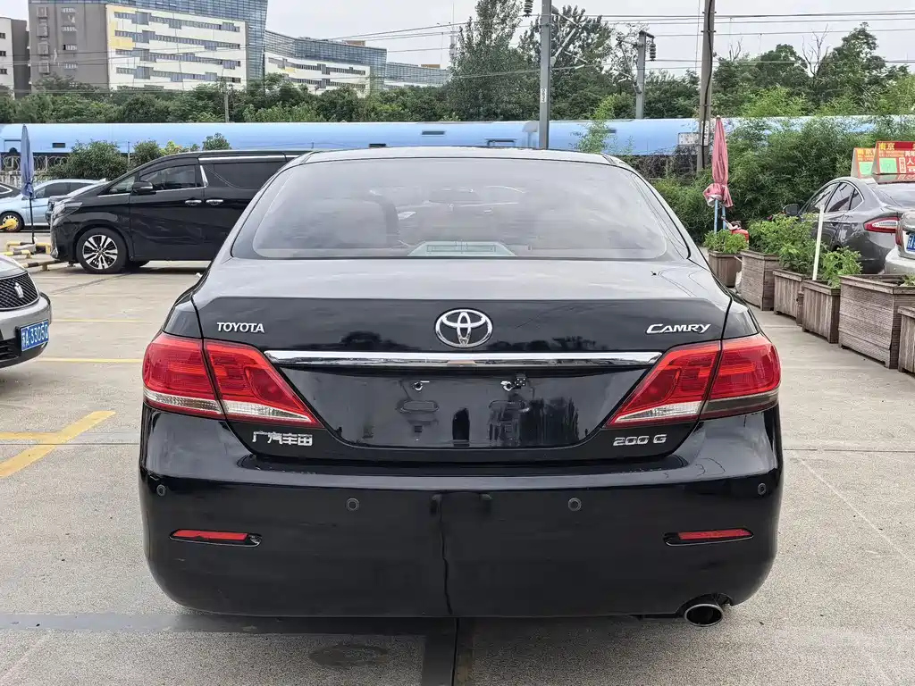 TOYOTA CAMRY 2011