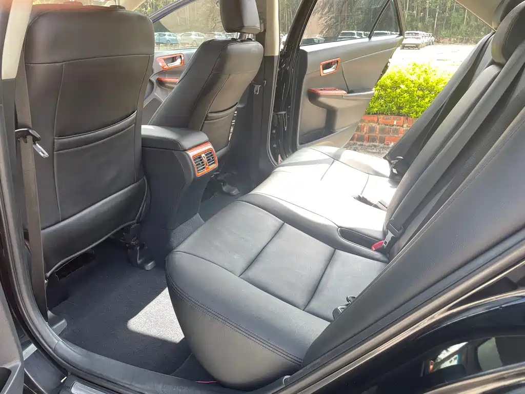 TOYOTA CAMRY 2015