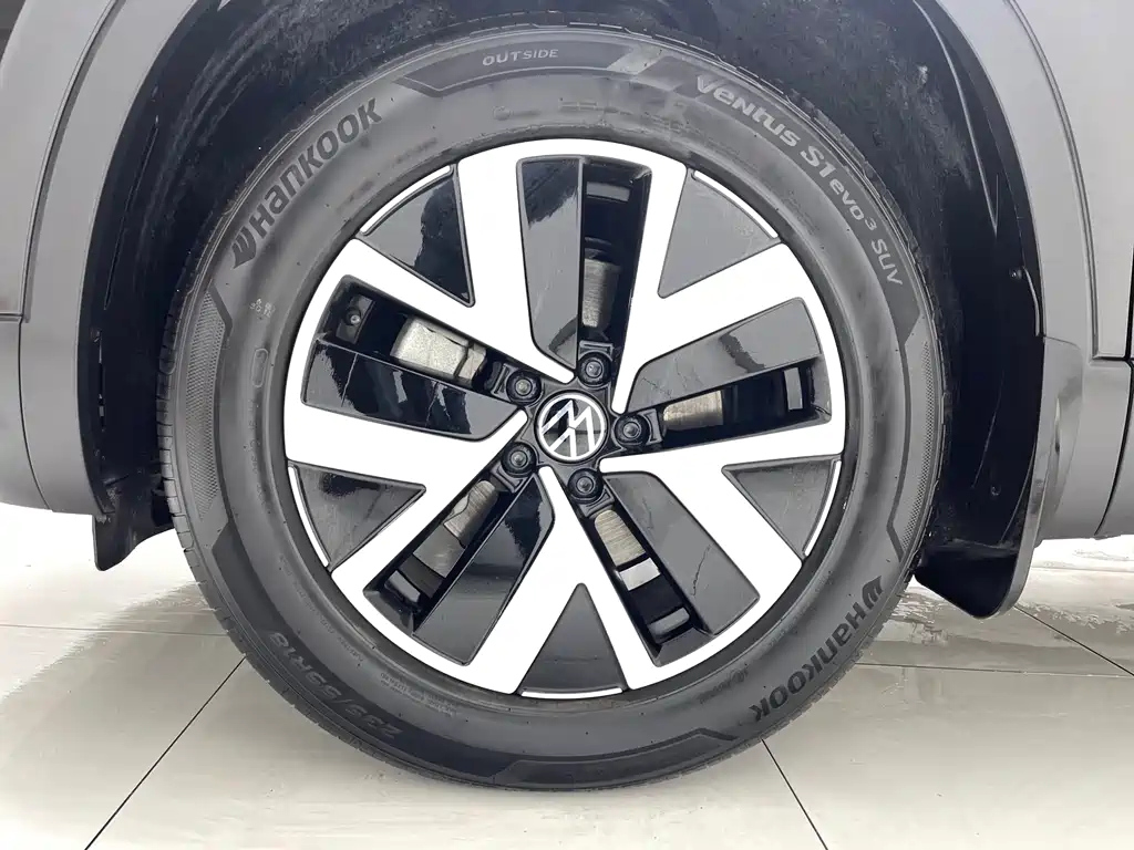 VOLKSWAGEN TAYRON 2023