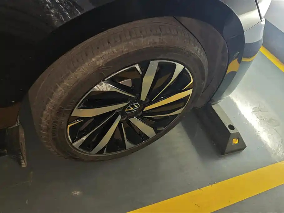 VOLKSWAGEN PASSAT 2022