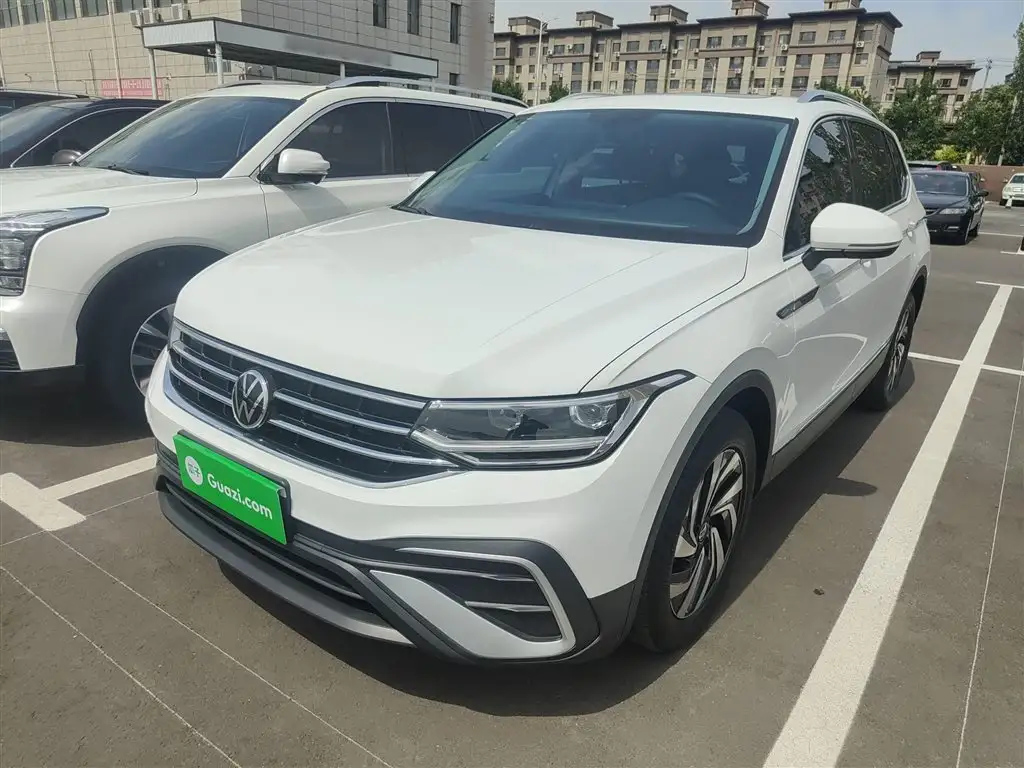 VOLKSWAGEN TIGUAN L 2023