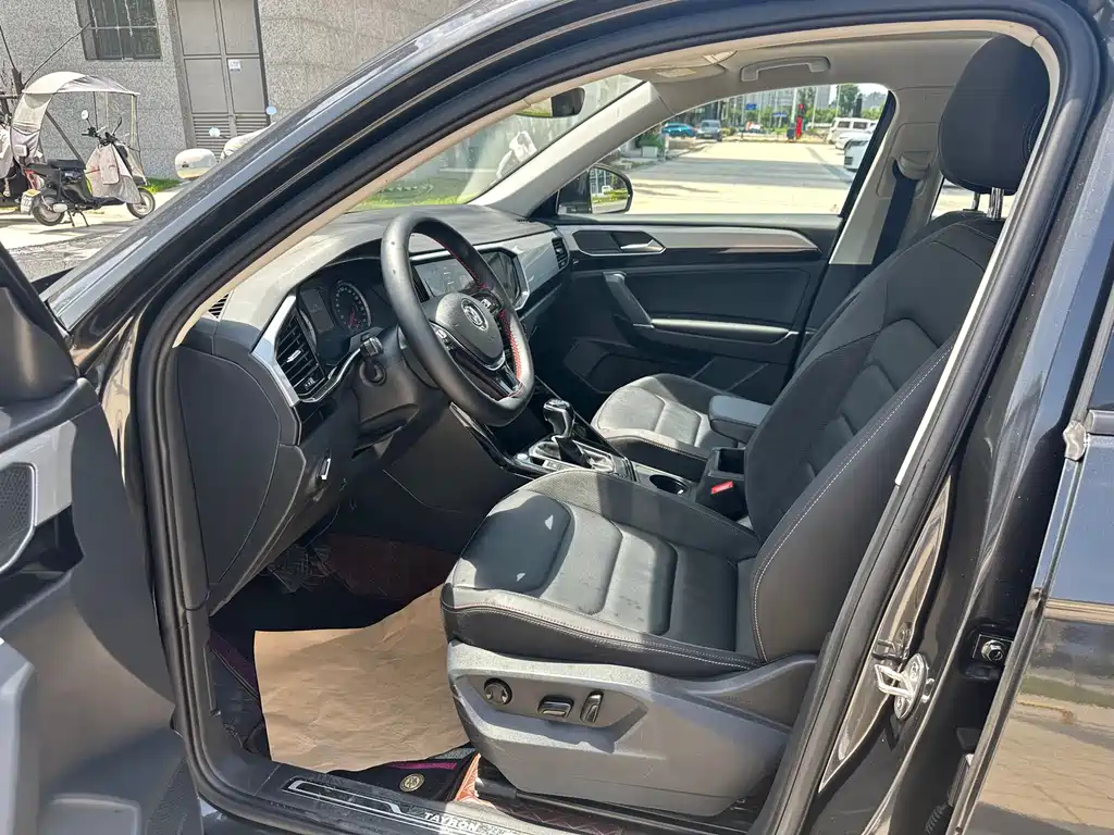 VOLKSWAGEN TAYRON 2020