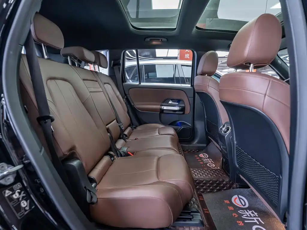 MERCEDES BENZ GLB 2021