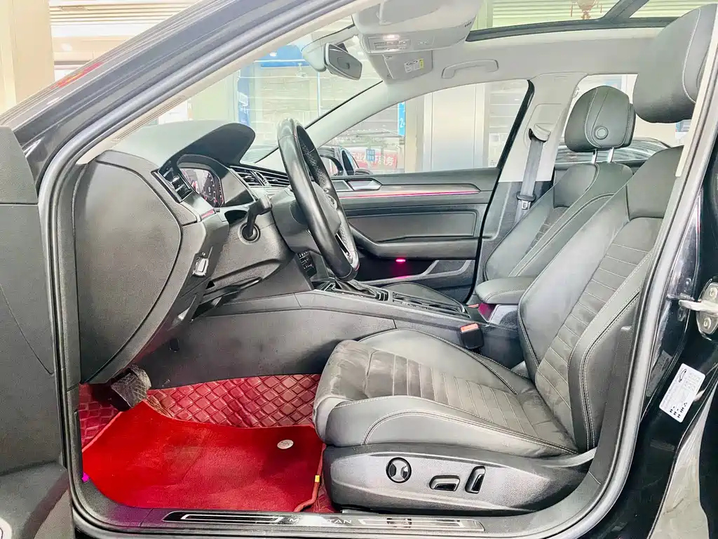 VOLKSWAGEN MAGOTAN 2022