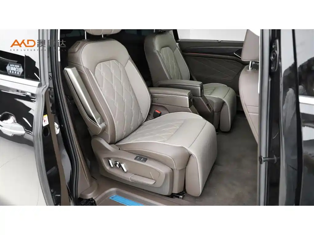 VOLKSWAGEN VILORAN 2024