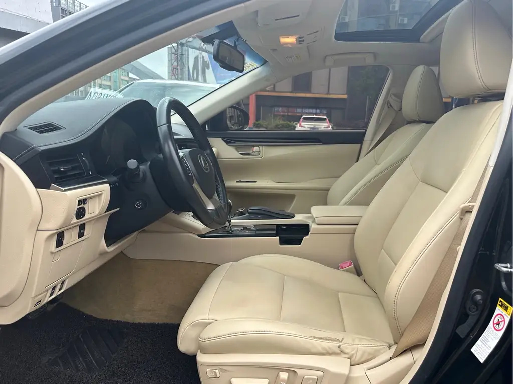 LEXUS ES 2013