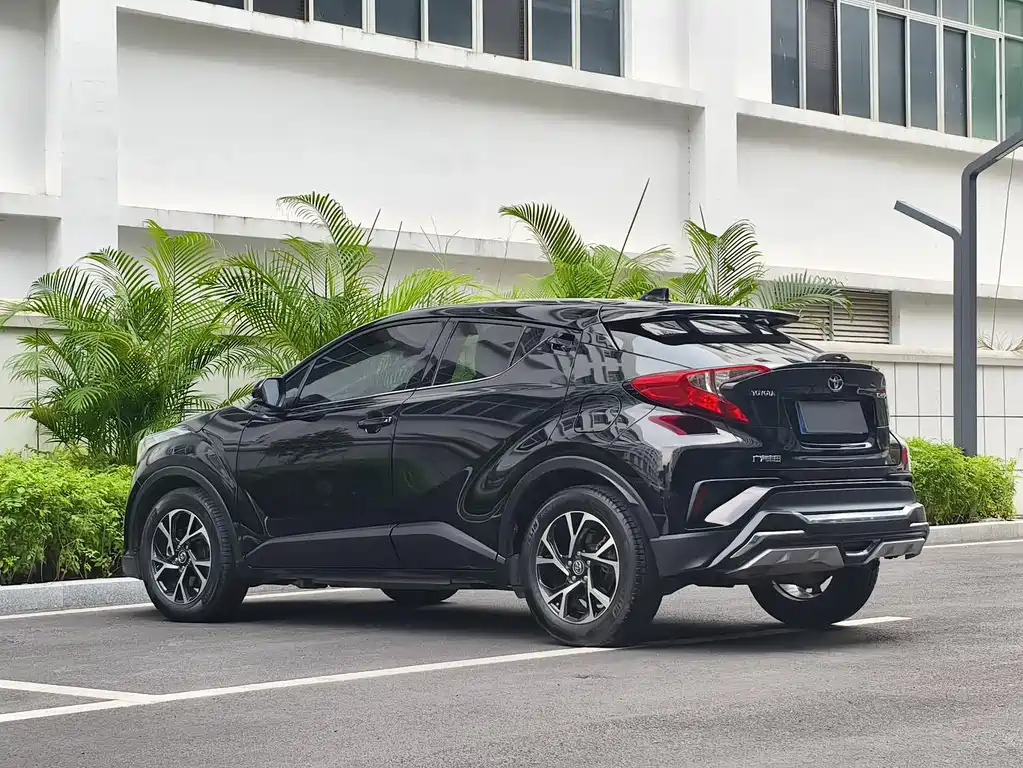 TOYOTA C-HR 2018