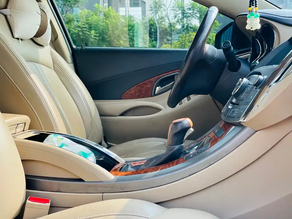 BUICK LACROSSE 2013