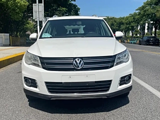 VOLKSWAGEN TIGUAN 2012