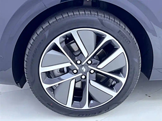 LI AUTO L6  2024 YEAR PRO 2024