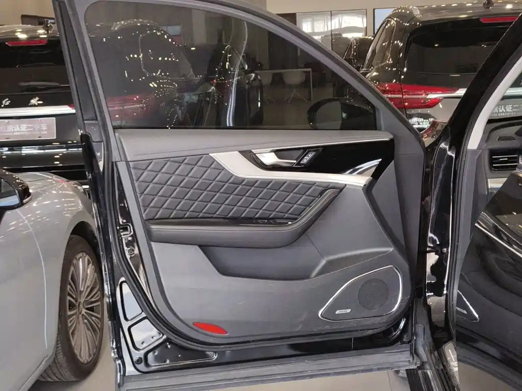 HONGQI HS5 2020