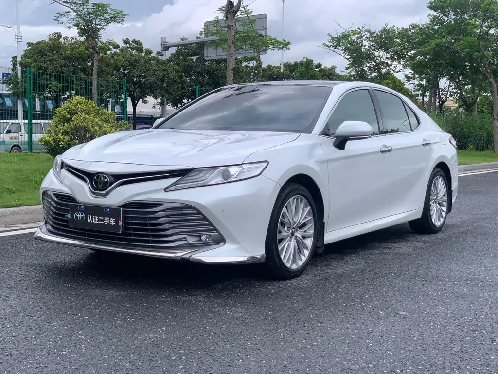TOYOTA CAMRY 2021