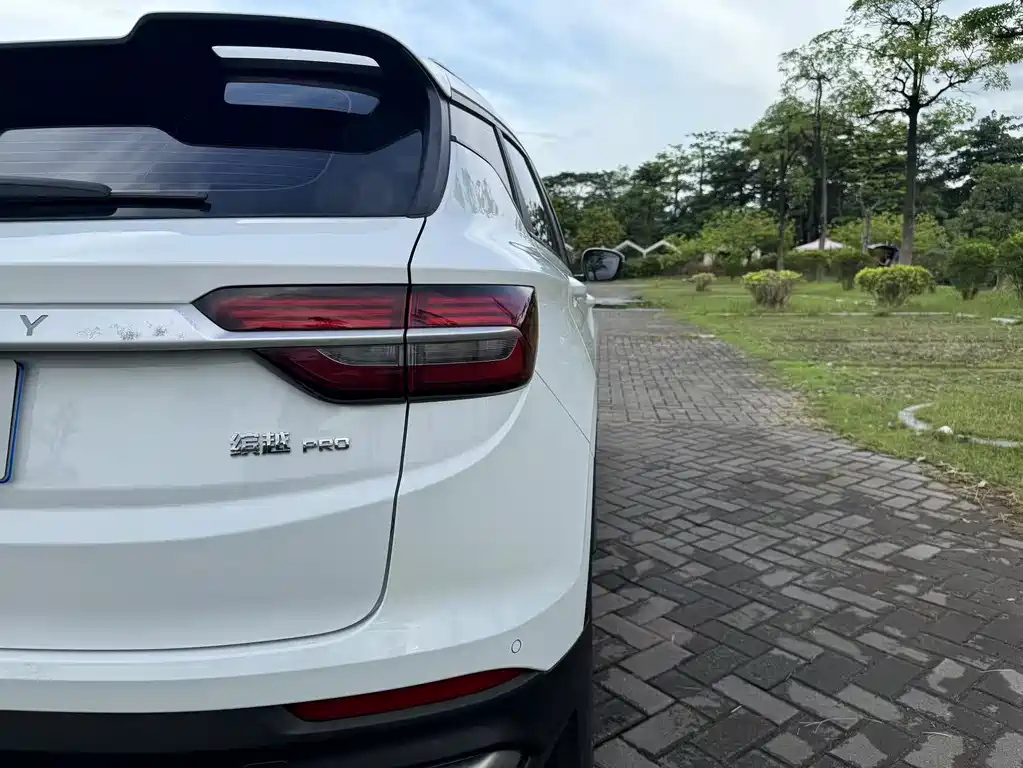 Фото Geely auto Coolray 2020 из Китая (№55419314)
