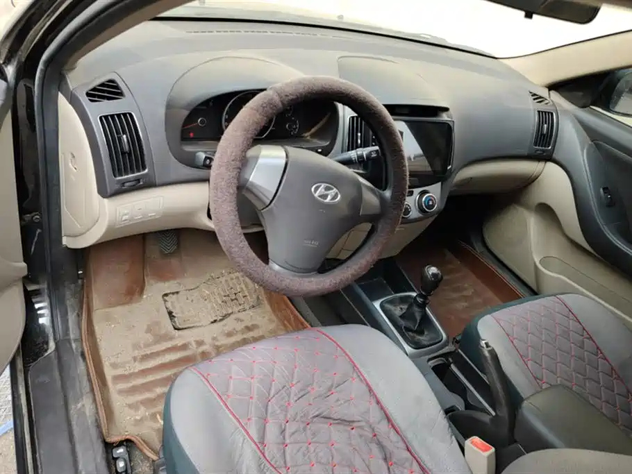 HYUNDAI CELESTA 2011