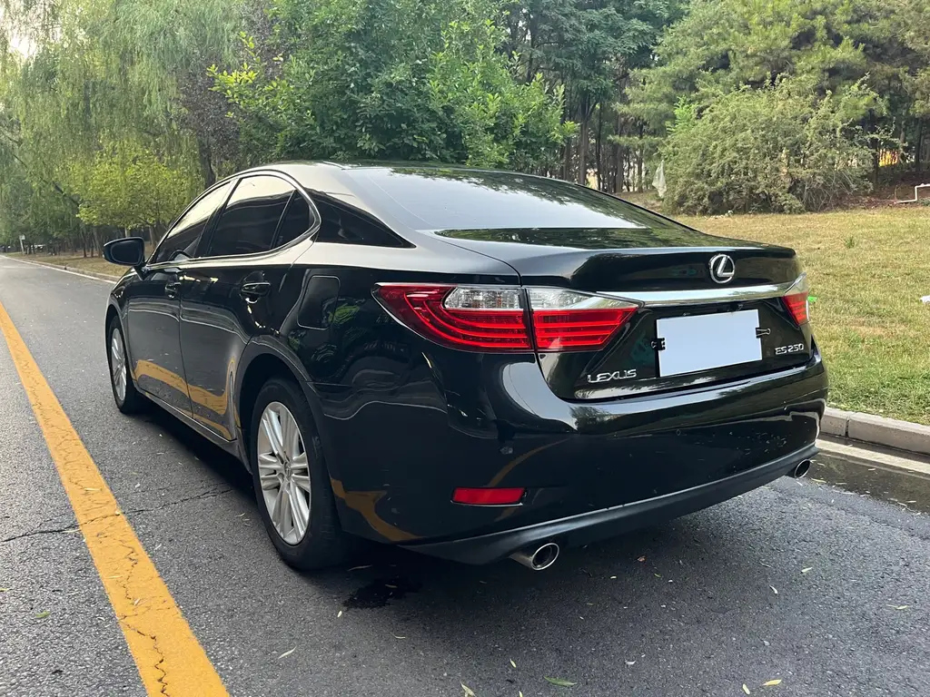 LEXUS ES 2014
