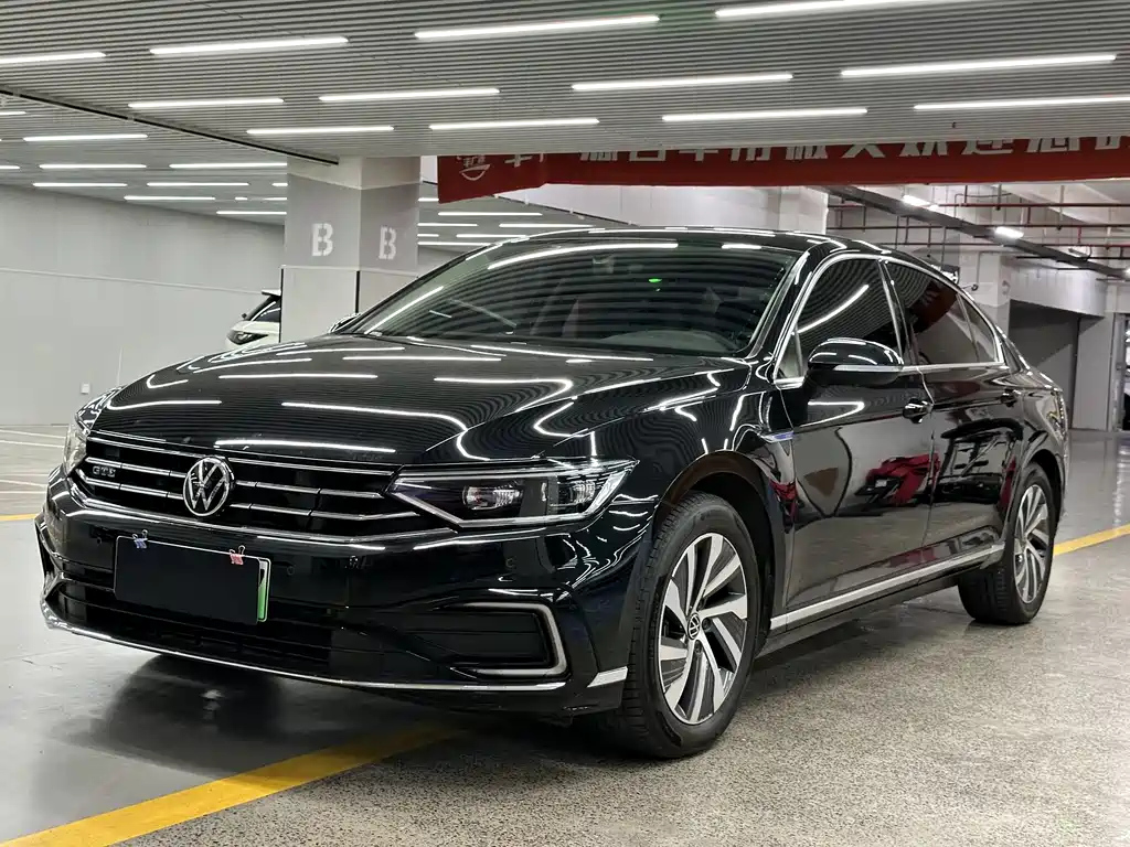 VOLKSWAGEN MAGOTAN GTE PLUG IN HYBRID 2022