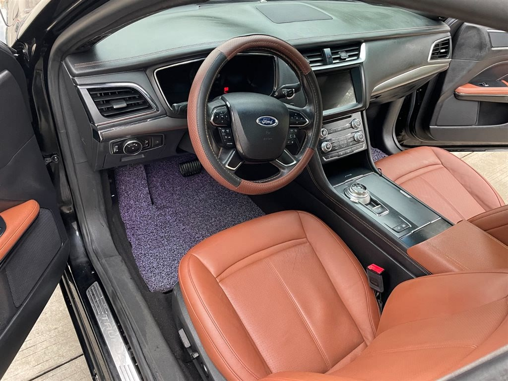 FORD TAURUS 2017
