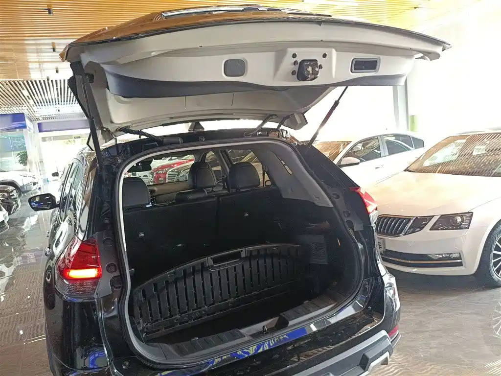 NISSAN X-TRAIL 2021