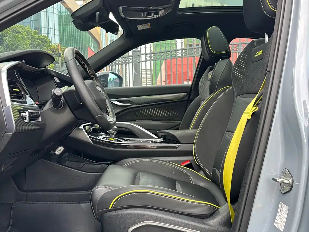 Фото Geely auto Tugella 2021 из Китая (№55409594)