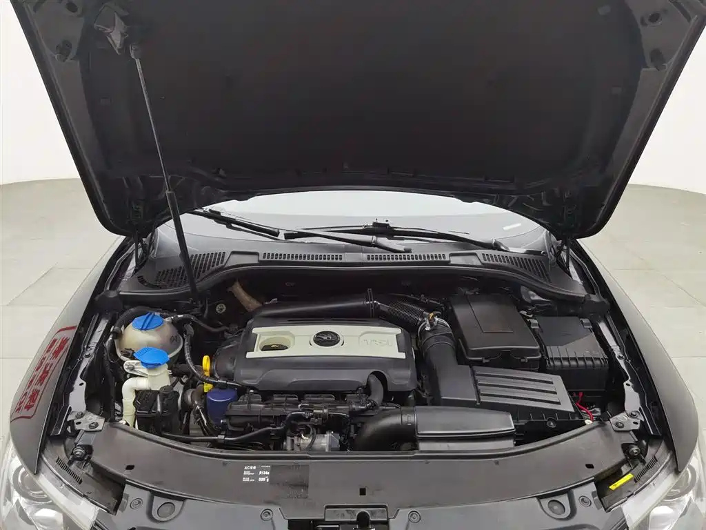 SKODA SUPERB 2013