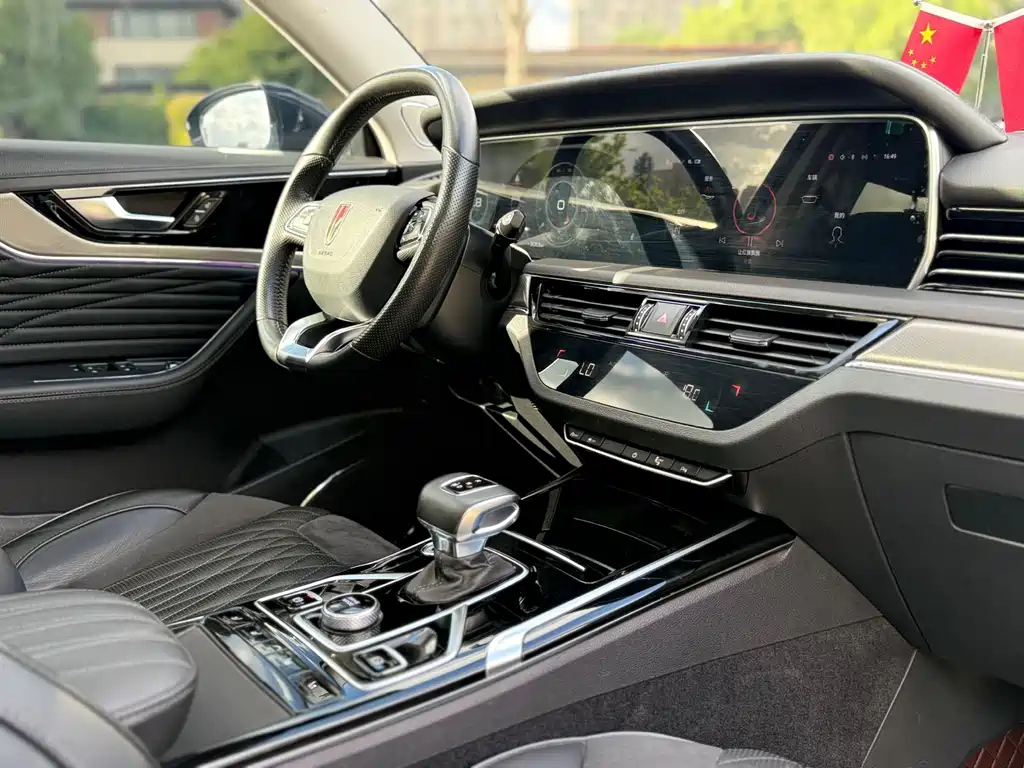 HONGQI HS5 2022