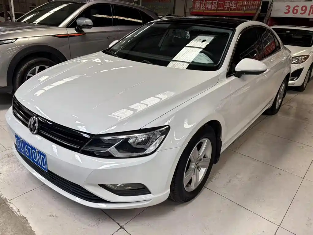 VOLKSWAGEN LAMANDO 2018