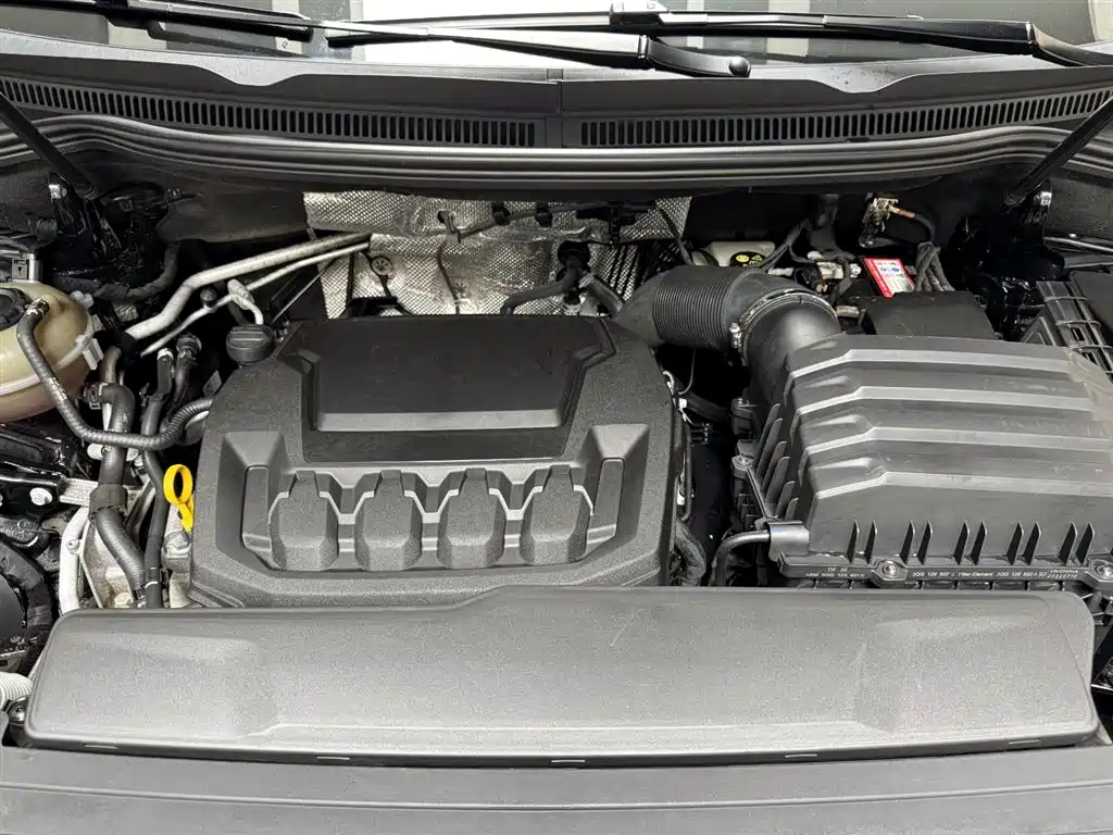 VOLKSWAGEN VILORAN 2022