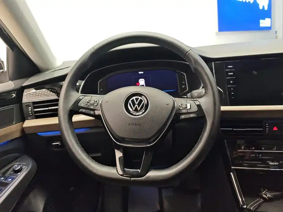 VOLKSWAGEN PASSAT 2020