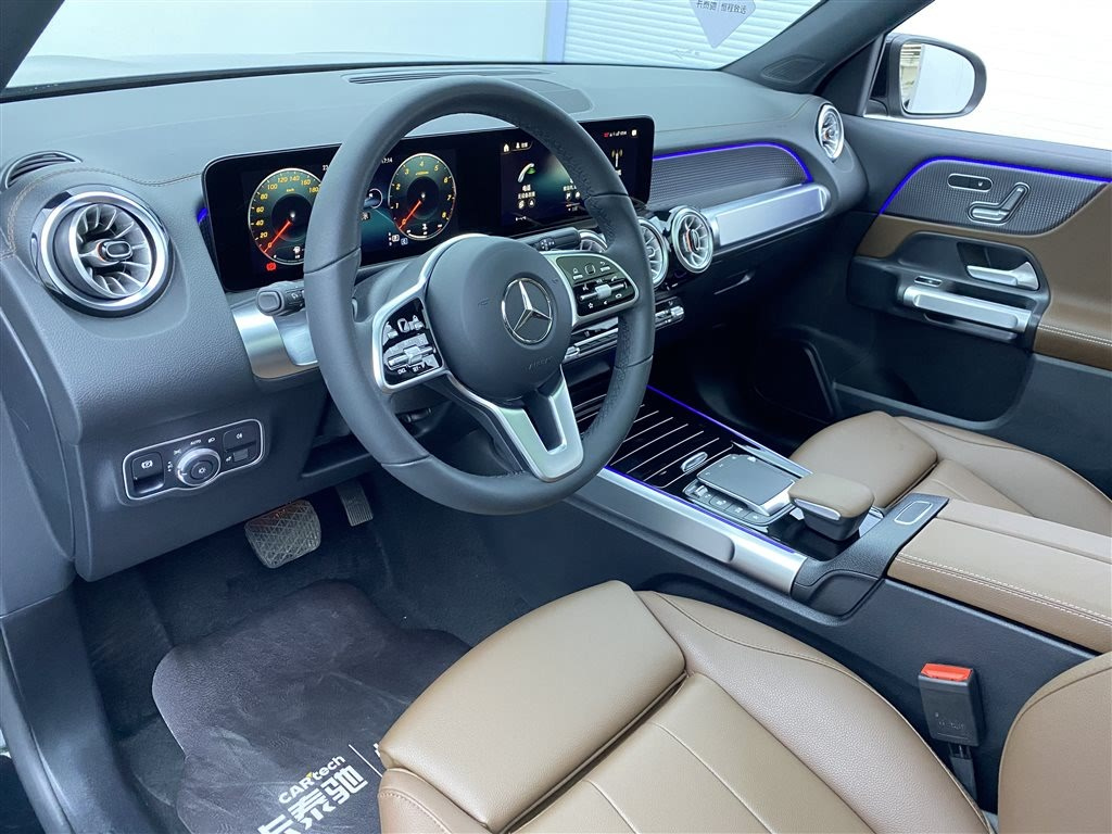 MERCEDES BENZ GLB 2023