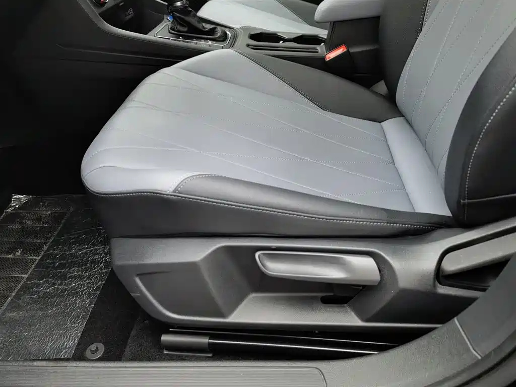 VOLKSWAGEN LAVIDA 2023