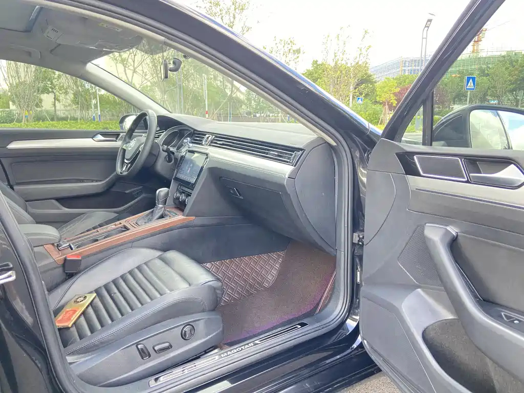 VOLKSWAGEN MAGOTAN 2018